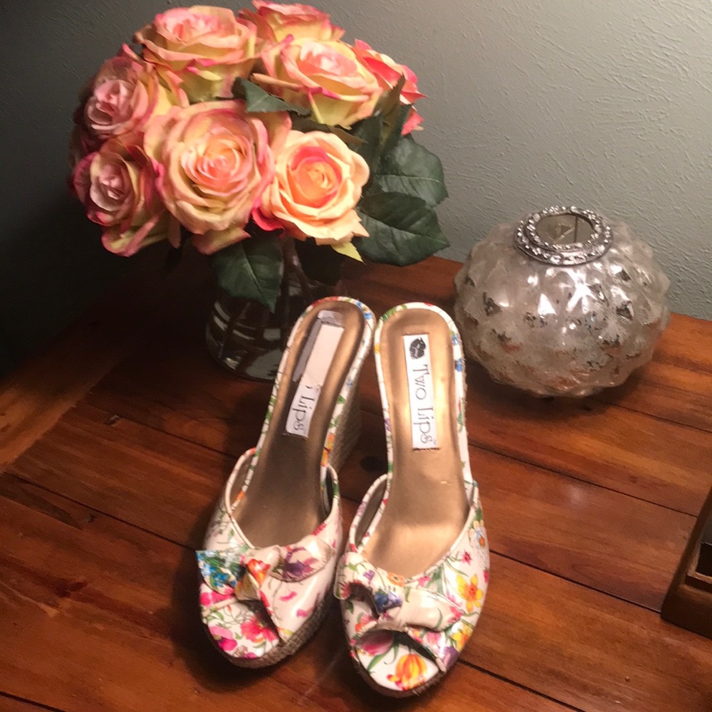 Two Lips wedges!!!